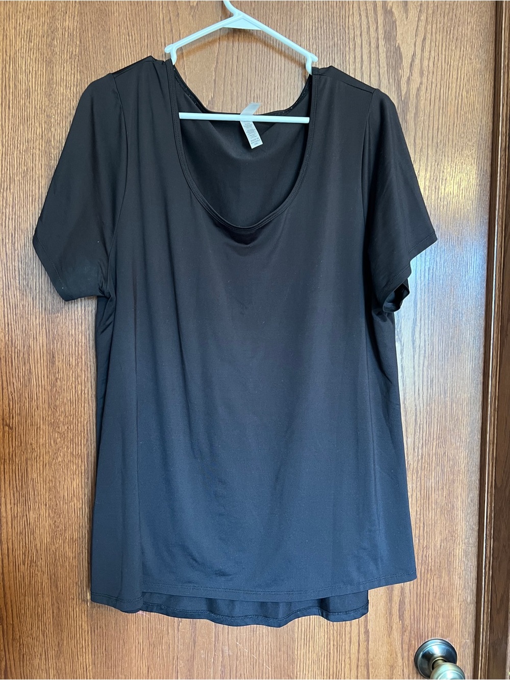 LuLaRoe Black Scoop Neck Short Sleeve Tee